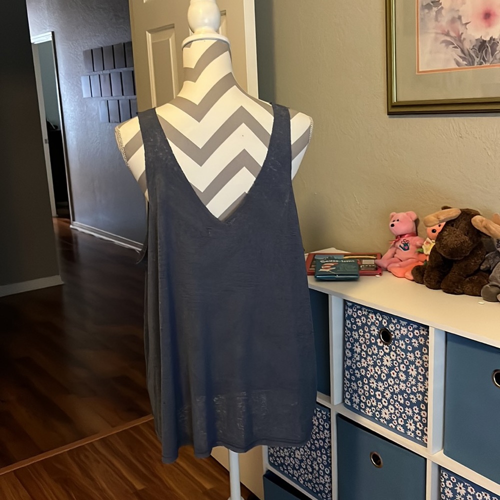 Umgee Gray Sheer Tank sz Large - Picture 4 of 6